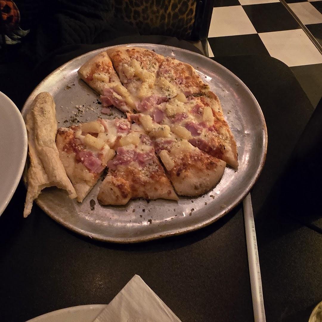 Engine House Pizza Pub